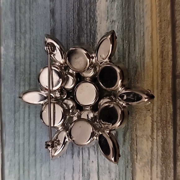 Rhinestone Brooch - Picture 4 of 5